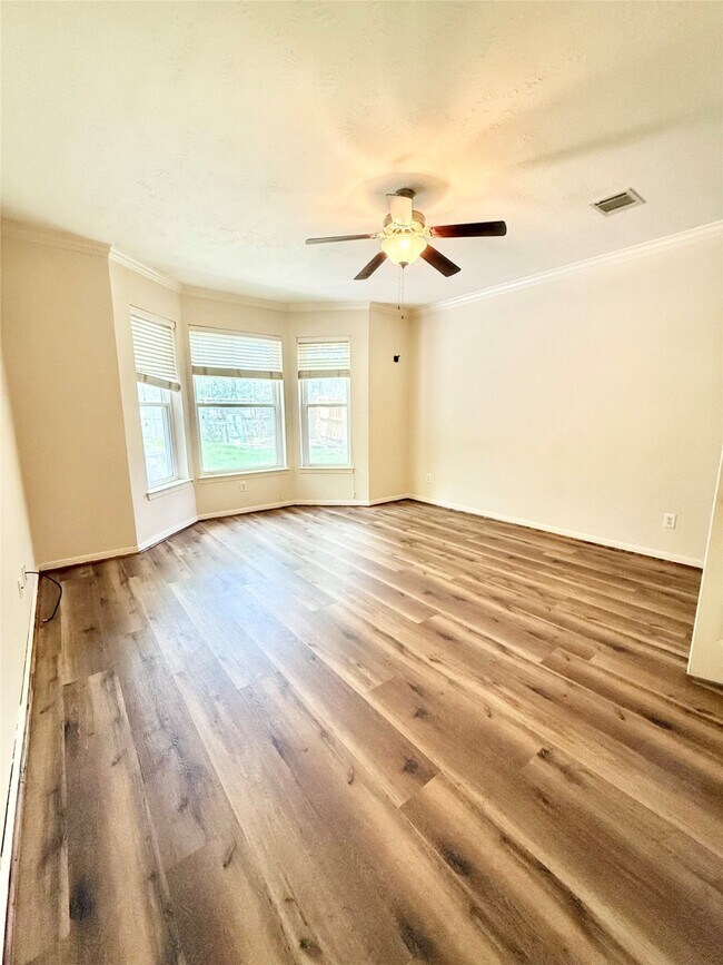 Building Photo - 8619 Village Terrace