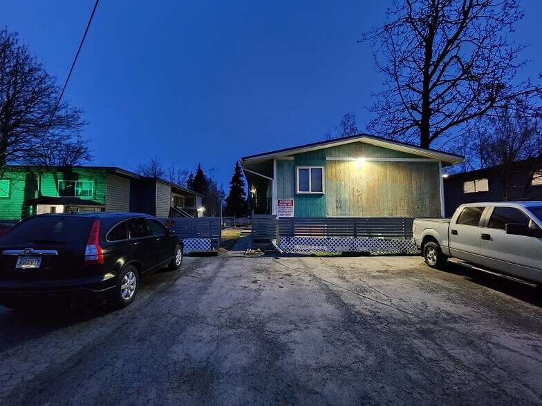 back parking lot. - 1032 E 12th Ave