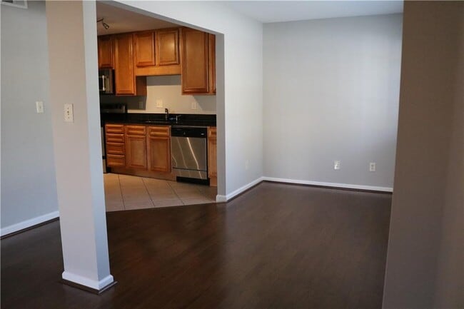 Building Photo - 1468 Briarwood Rd NE