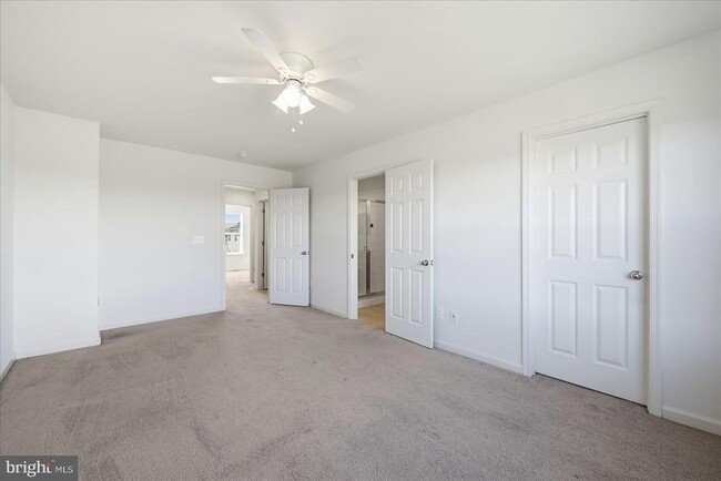 Building Photo - 117 Rotunda Dr