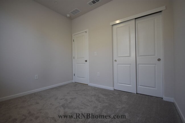 Building Photo - 3921 Slurry St