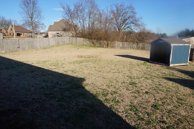 Building Photo - 5144 Jon Oak Dr