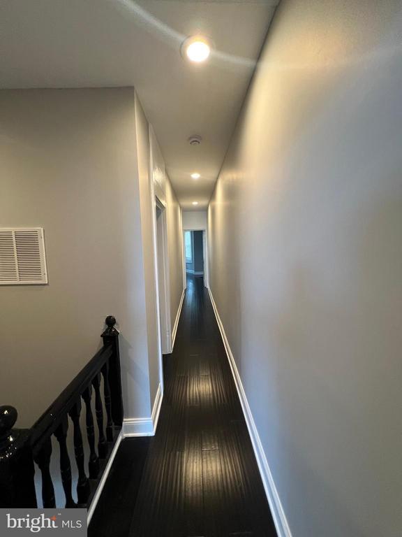 Building Photo - 1812 Rutland Ave