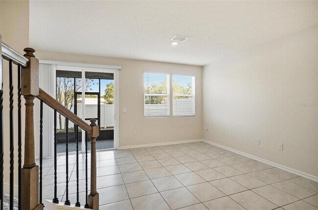 Building Photo - 165 Redbud Rd