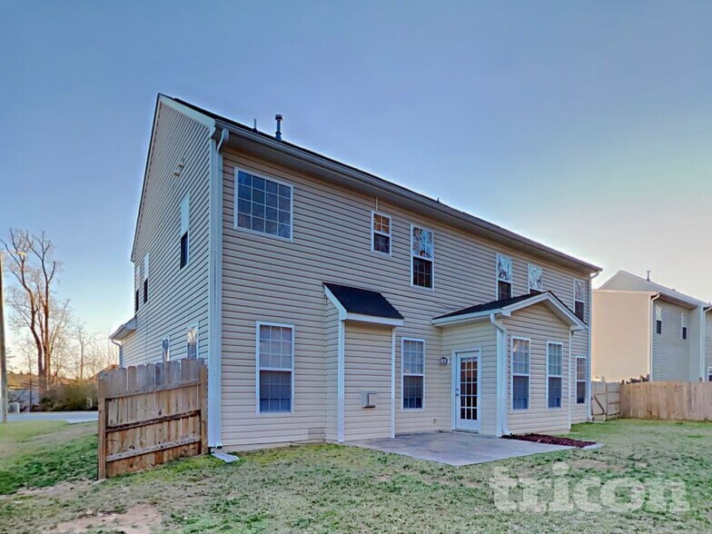 Building Photo - 1741 Timber Cove Ct