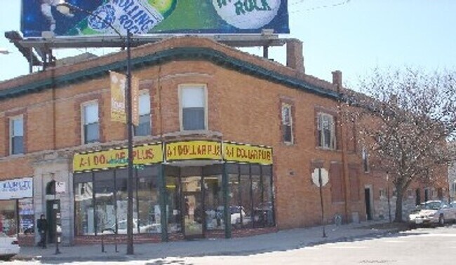 Building Photo - 5118 N Lincoln Ave