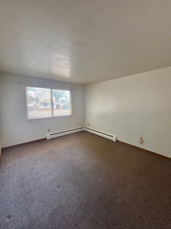 Building Photo - 5333 Broadway-Apartment 1 Broadway