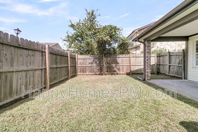 Building Photo - 5737 Dewsbury Ln