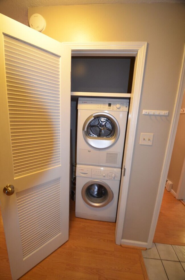 Building Photo - Pets negotiable! Dillon Valley East Condo!...
