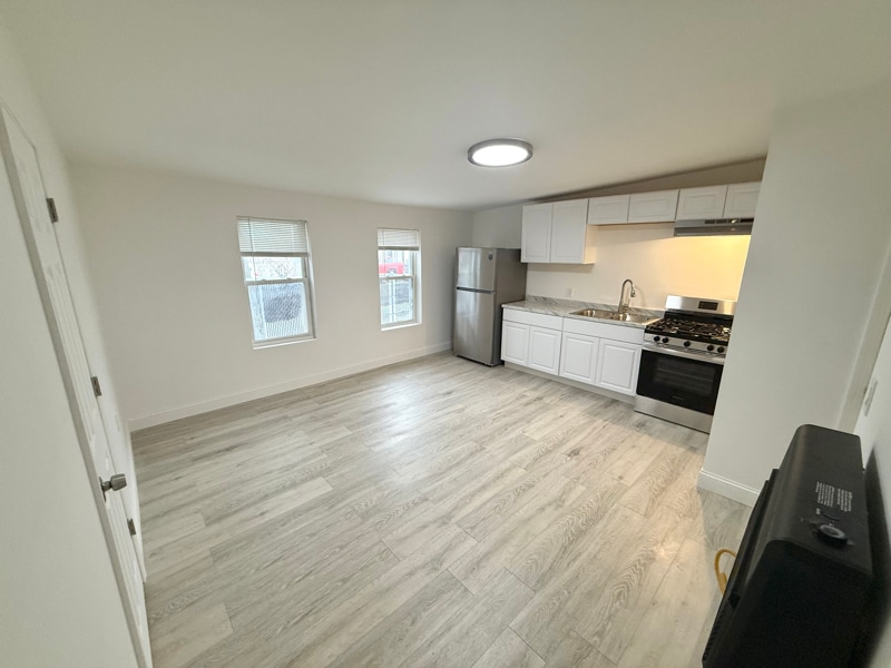 Building Photo - 25 13th St