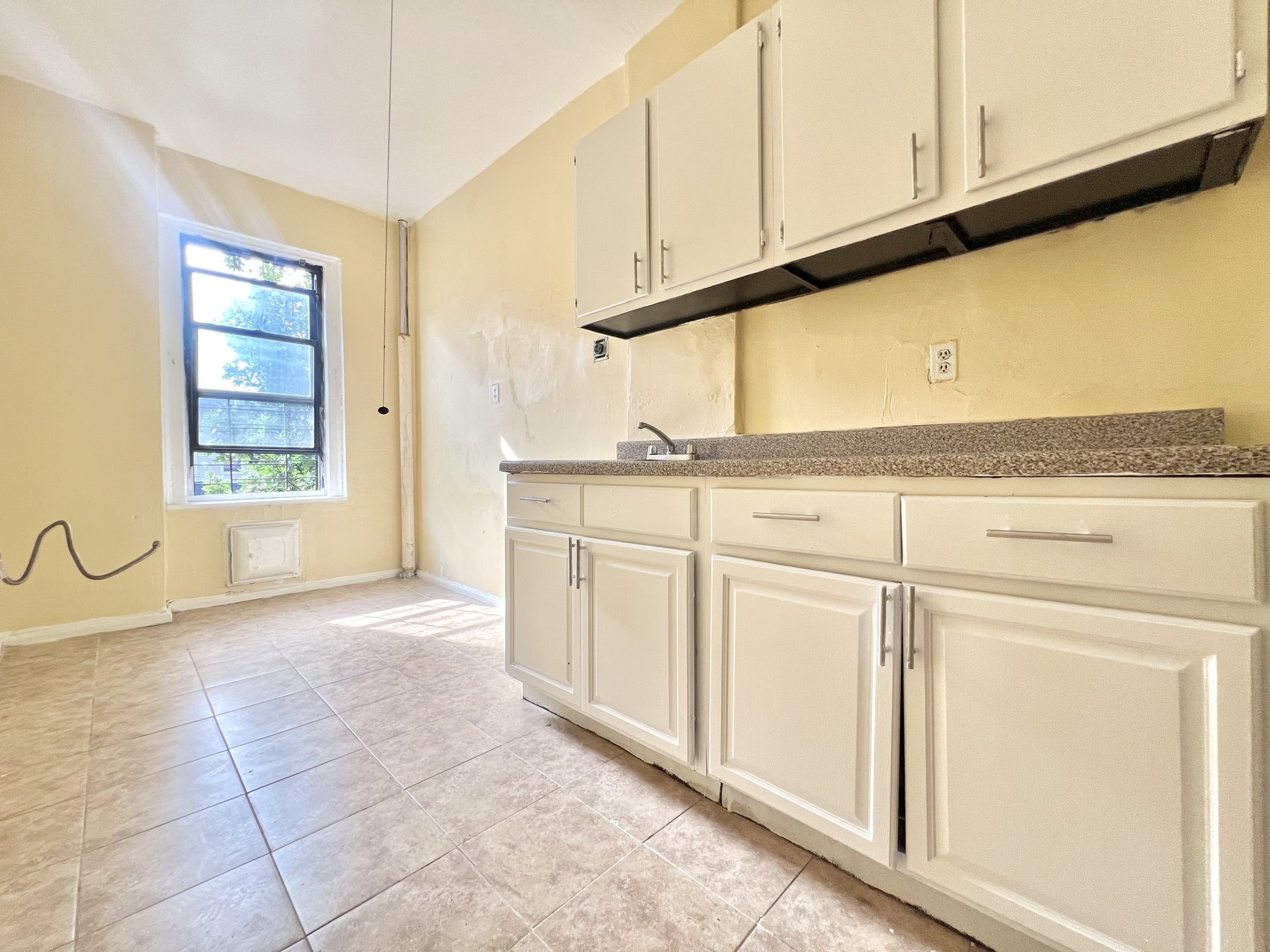 Building Photo - 357 E 163rd St