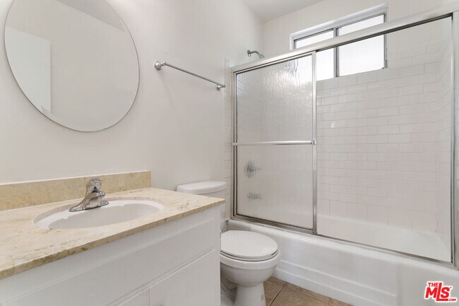 Building Photo - 11947 Kiowa Ave