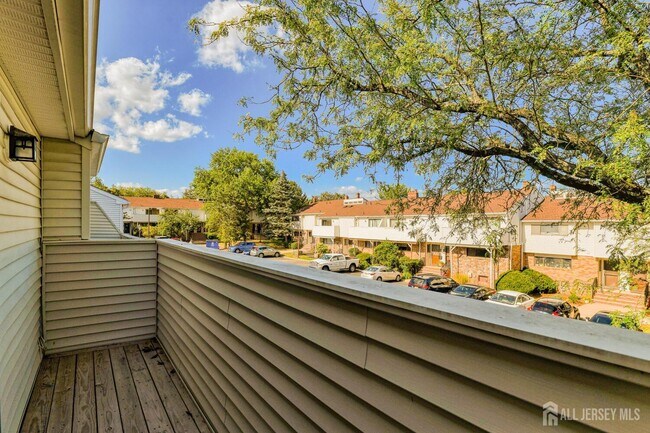 Building Photo - 920 Merritt Dr