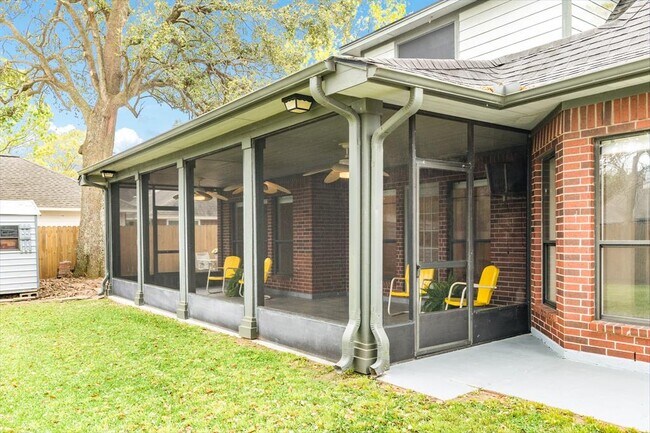 Building Photo - 112 Portulaca St