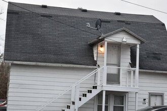 Building Photo - 121 University Ln