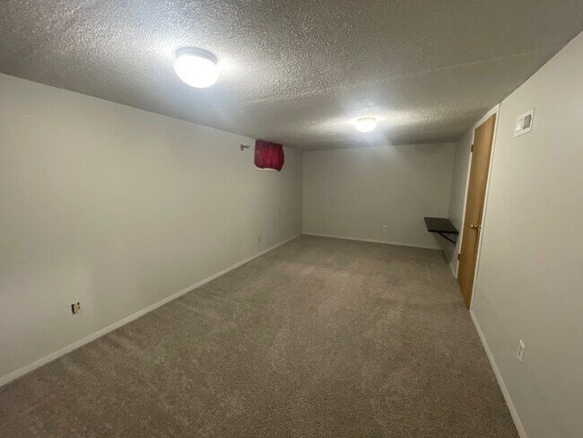 Building Photo - 2401 Brockman St