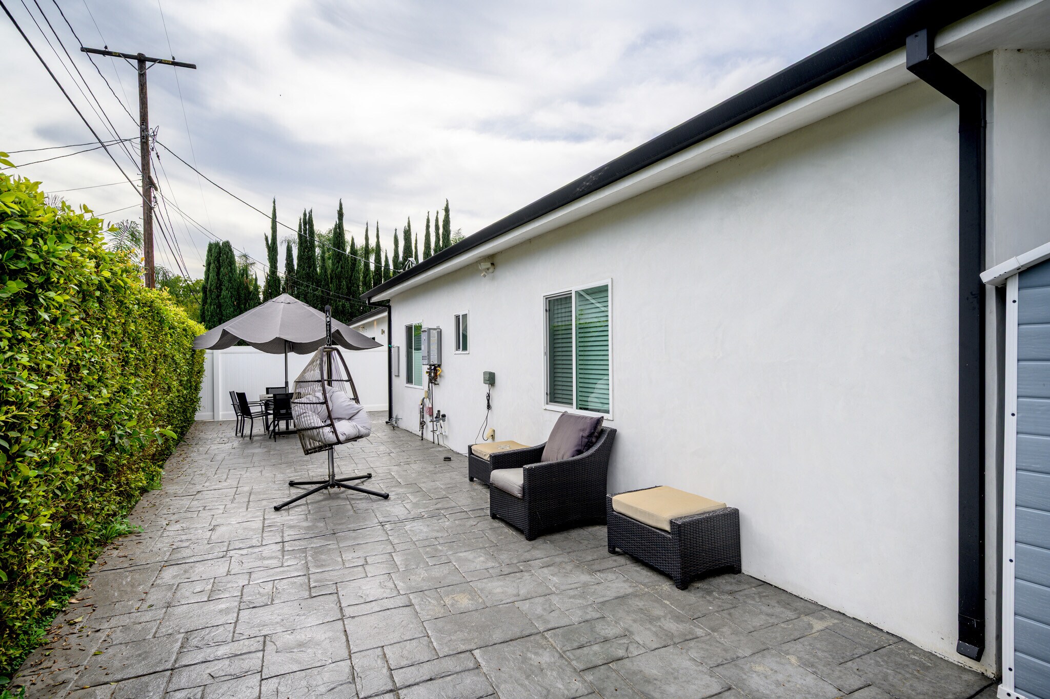 Building Photo - 13313 Wixom St