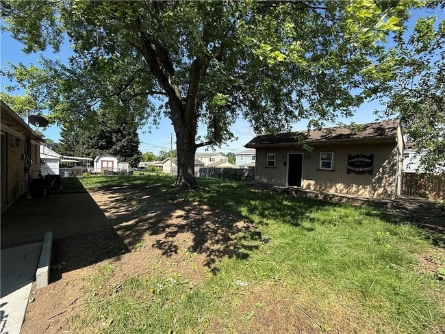 Building Photo - 7619 Bassett Dr