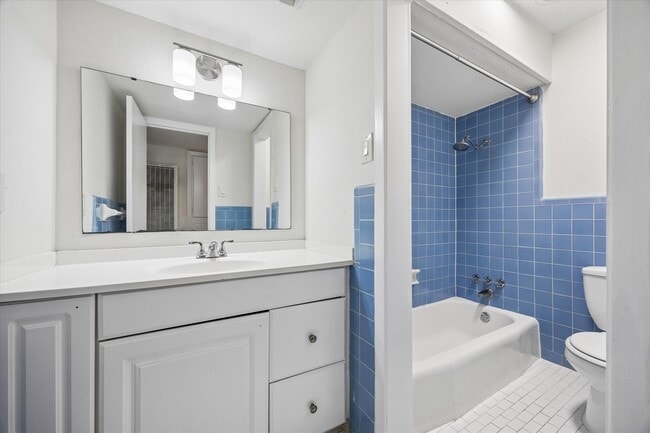 Building Photo - 2206 Mason St