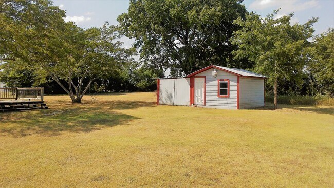 Building Photo - 15665 TX-36