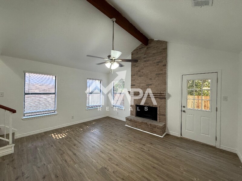 Building Photo - 5212 Vinecrest Cir