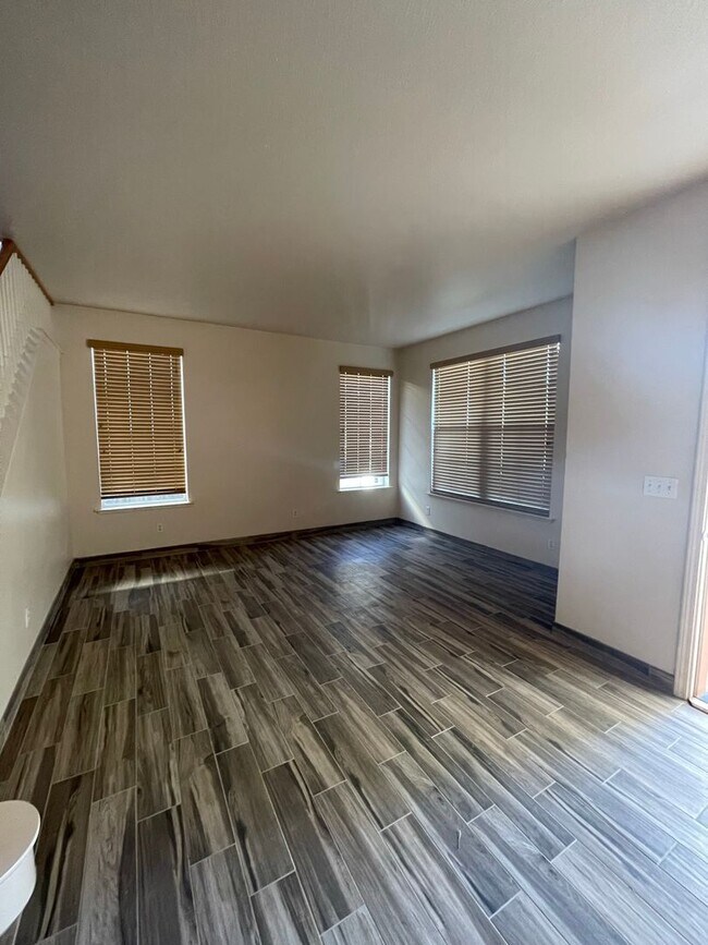 Building Photo - 4143 Canopy Ct