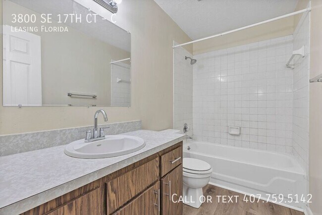 Building Photo - 3800 SE 17th Ct