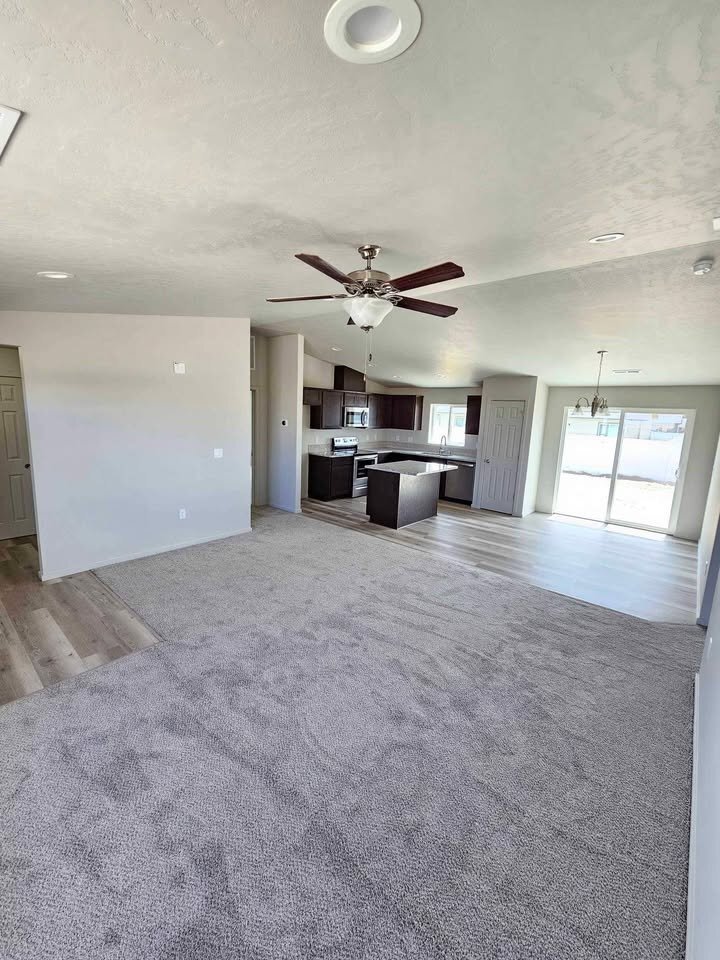 Building Photo - 722 E Cascade St