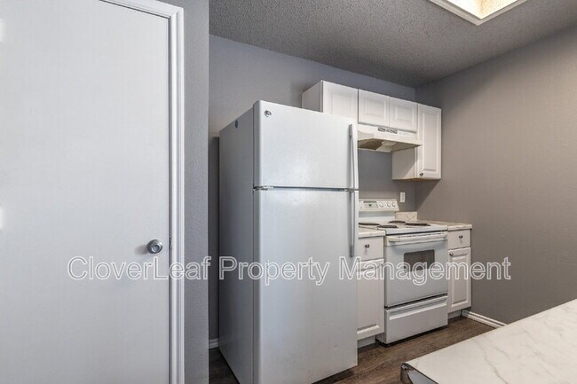 Building Photo - 3612 Candlehill