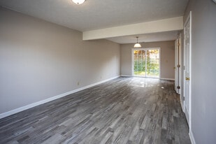 Interior Photo - Willow Run