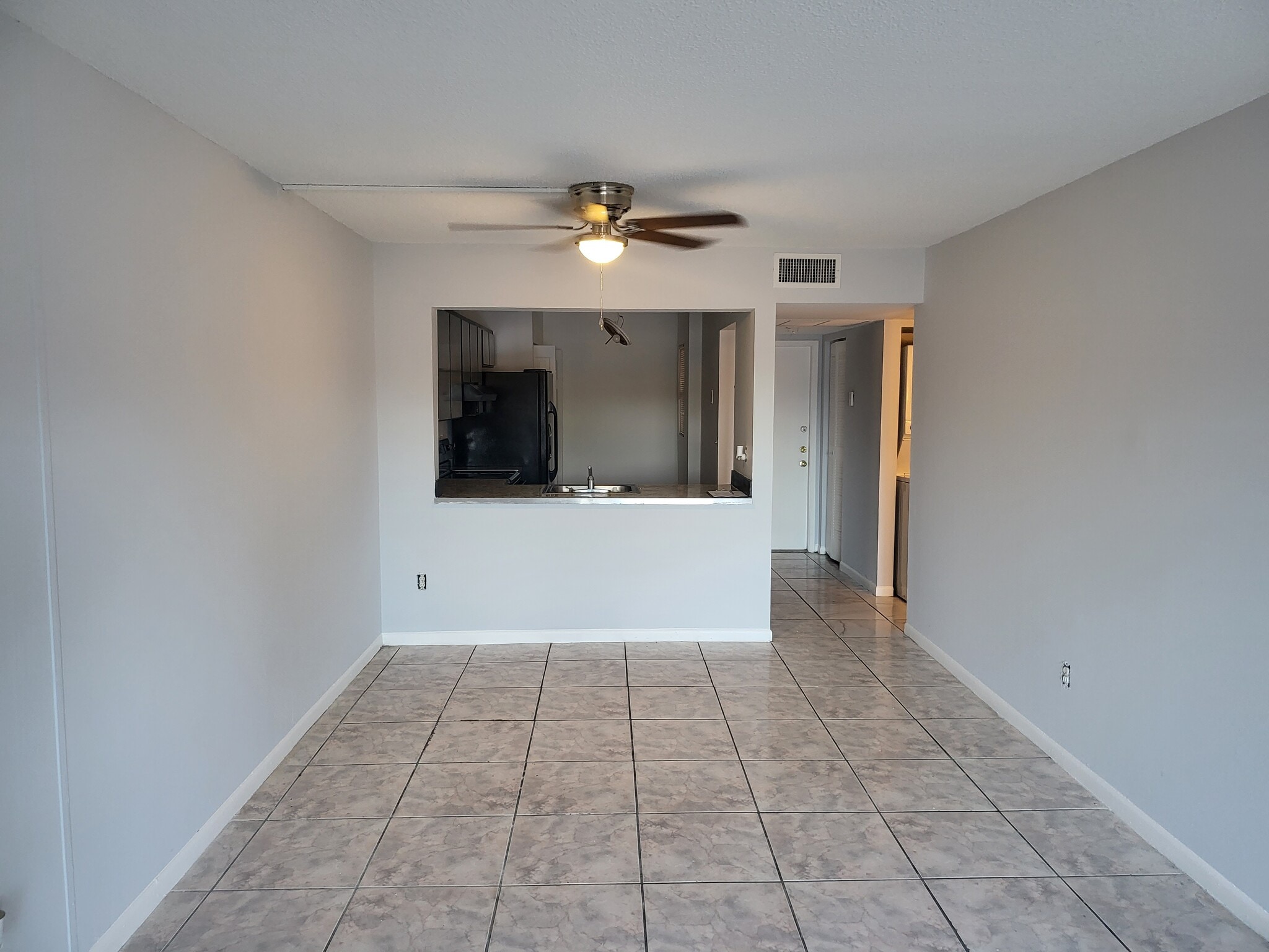 Building Photo - 20805 NE 8th Ct
