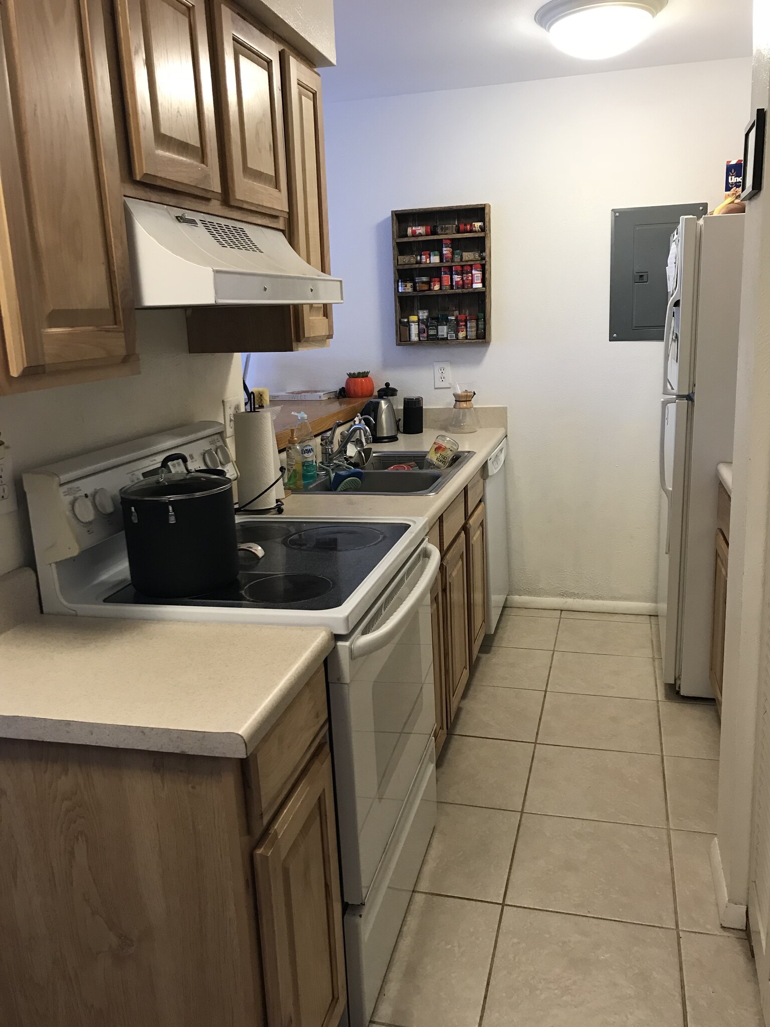 Kitchen - 2630 Juniper Ave