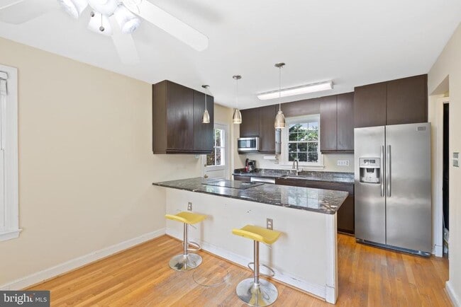 Building Photo - 5601 Wyngate Dr