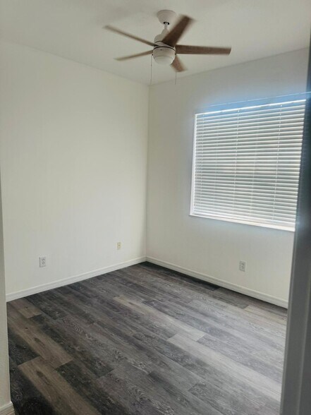 Building Photo - 10955 Savannah Wood Dr