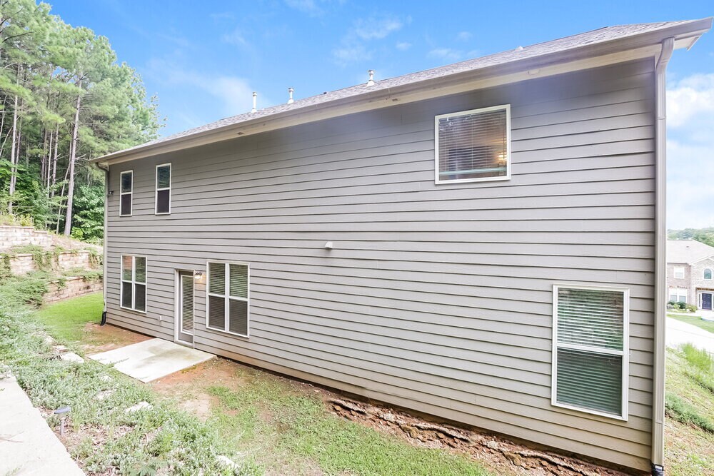 Building Photo - 2105 Brentwood Cove