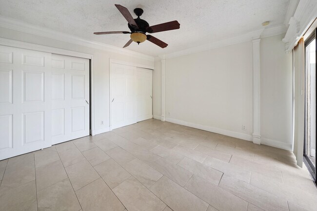 Building Photo - 3703 Waterview Cir