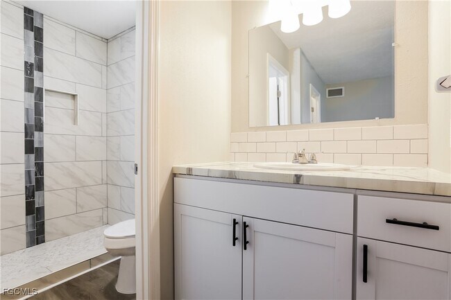 Building Photo - 4007 Allure Ln