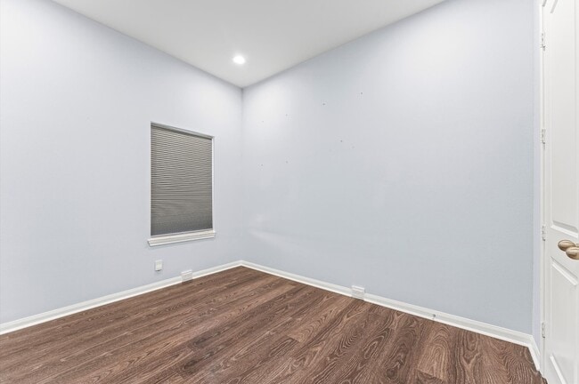 Building Photo - 18841 Elegance Ave