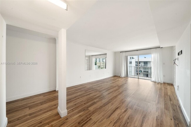 Building Photo - 1300 Alton Rd