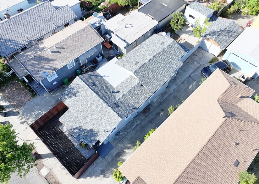 Building Photo - 3818 Suter St