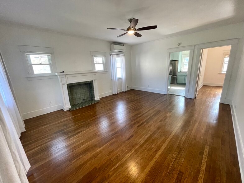 Living room - 3218 E 2nd St