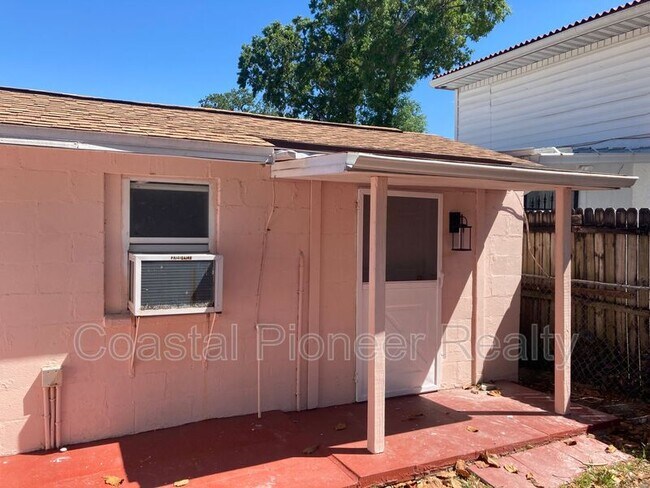 Primary Photo - 3024 W Haya St