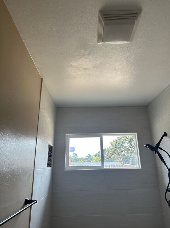 Building Photo - 3135 Courtney Dr