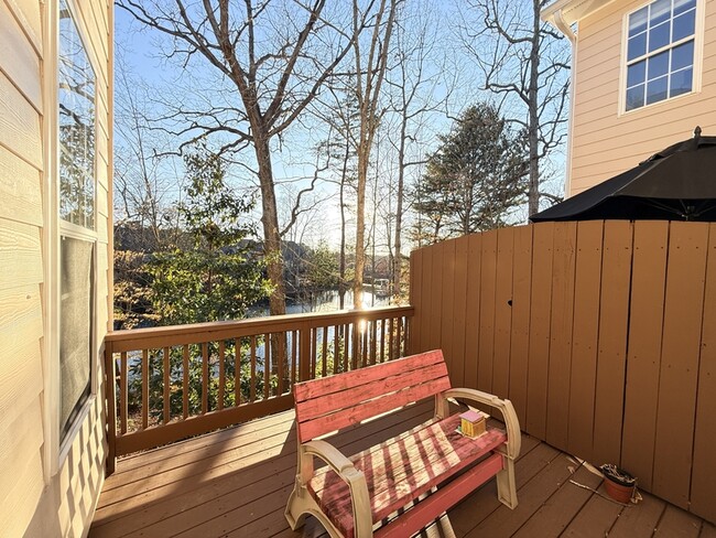 Building Photo - 1705 Waters Edge Trail