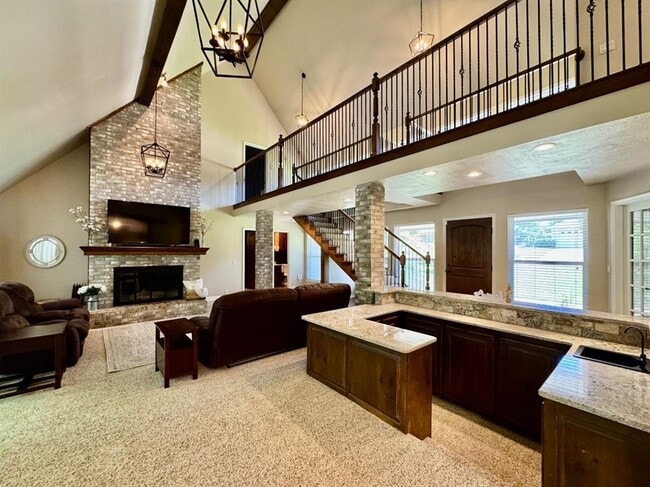 Building Photo - 21 S Trail Ridge Rd