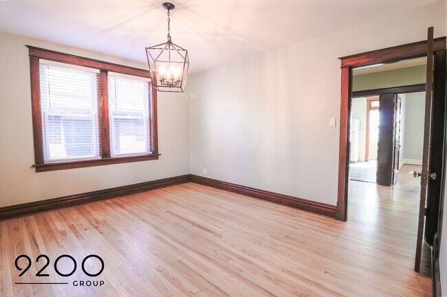 Building Photo - Newly Renovated 2Bed/1Bath in Charming Sou...