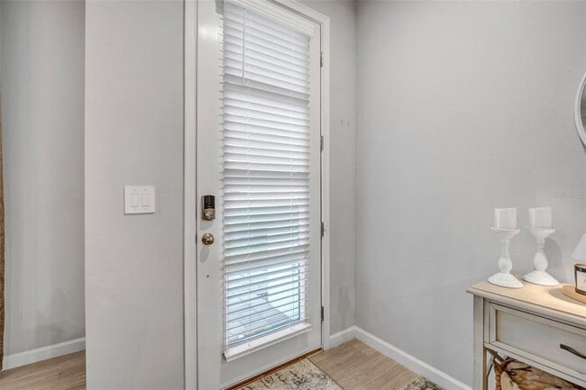 Building Photo - 5886 Timberdale Ave
