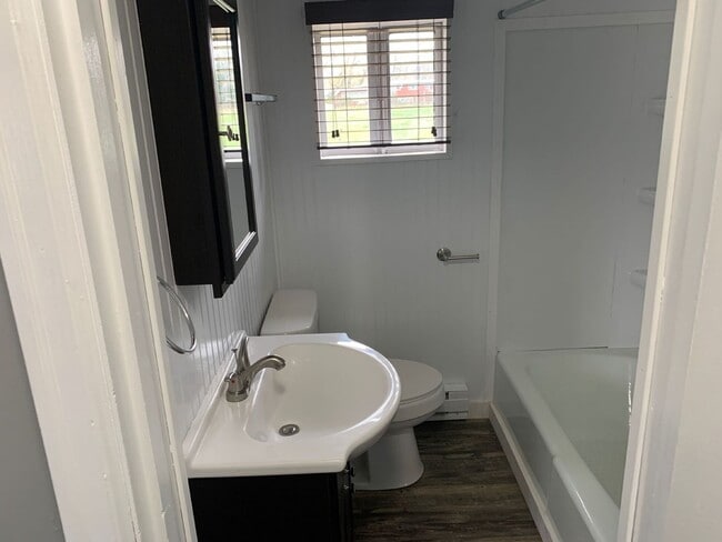 Building Photo - 417 S 2nd St