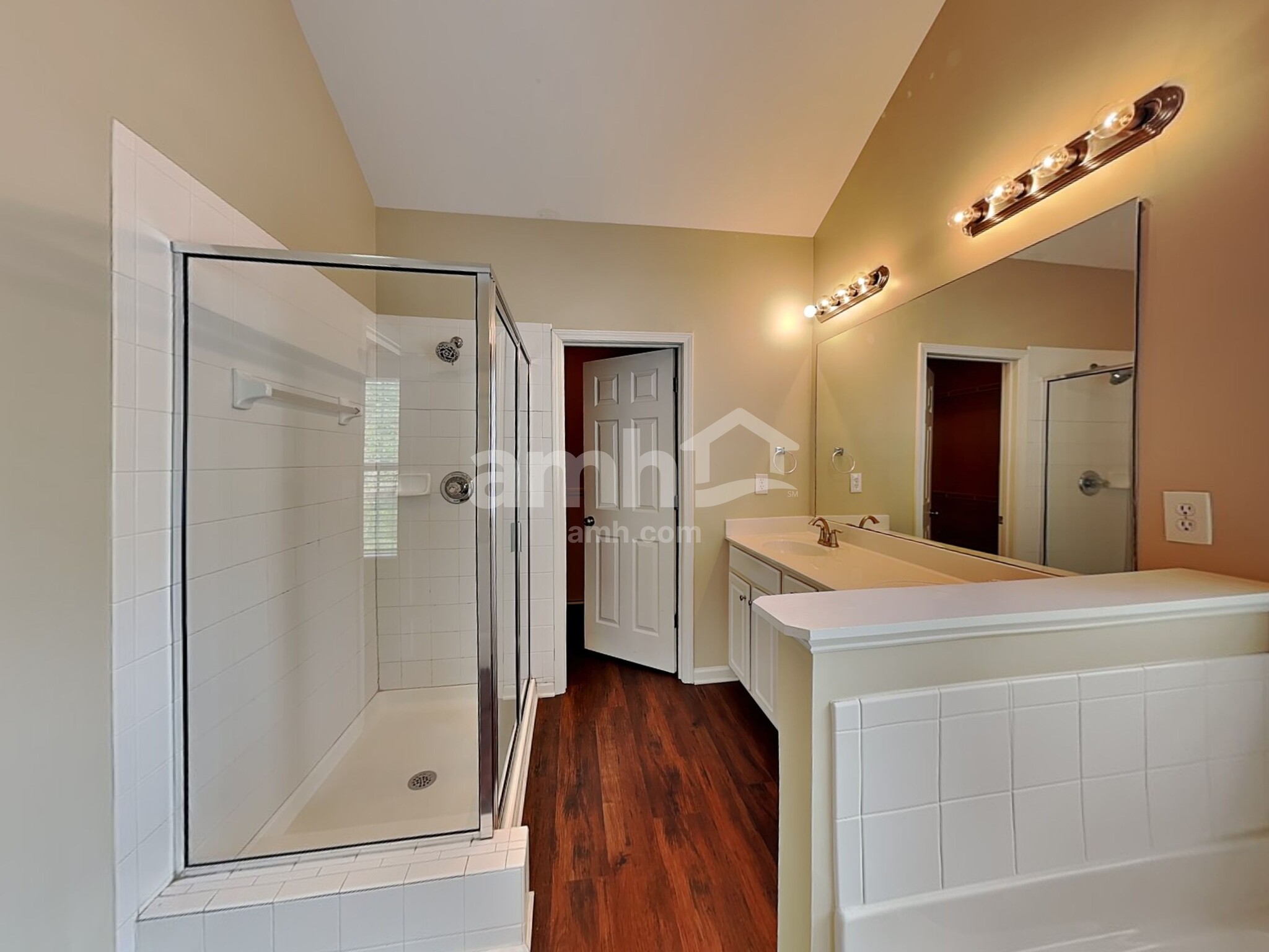 Building Photo - 306 Vinings Vintage Cir
