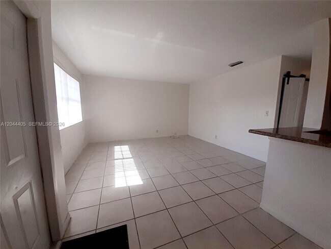 Building Photo - 11447 NW 42nd St